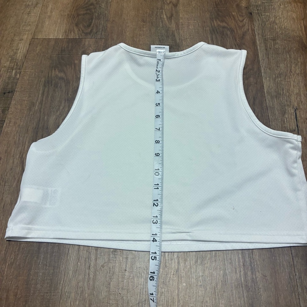 Gymshark White Cropped Athletic Tank Top - Picture 4 of 4